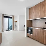 6-8 Person