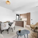 ヴィラ 6-8 Person *